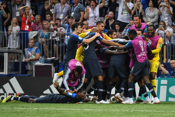 显示了两队 显示了两队