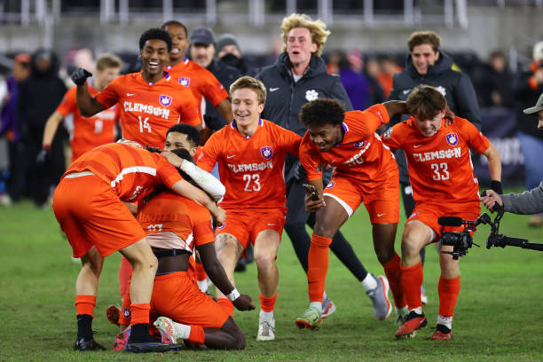 攻守全面的 攻守全面的