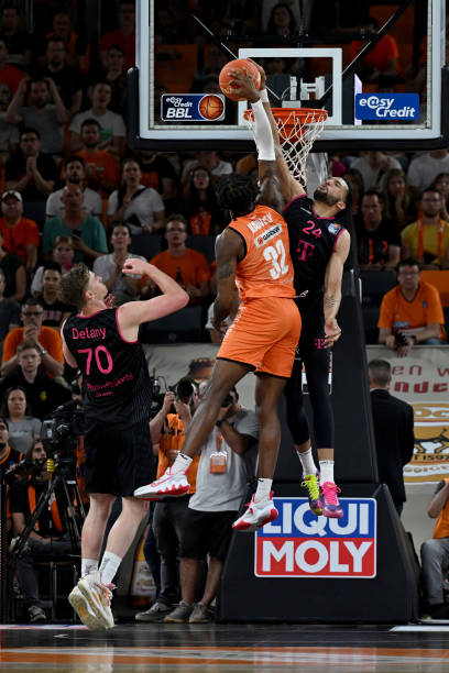 与一些短期 与一些短期